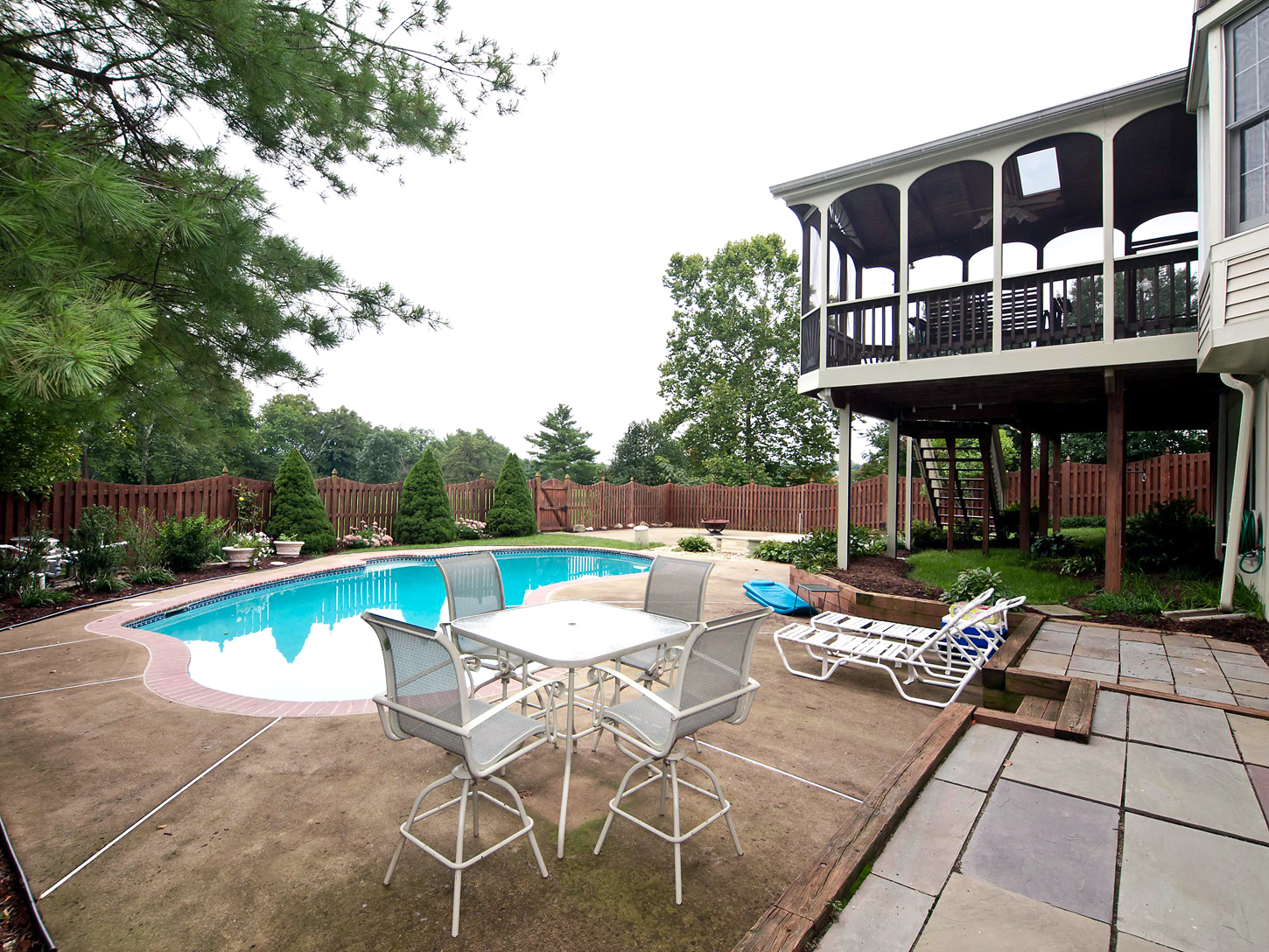 Golf Views, Heated Pool, No HOA…